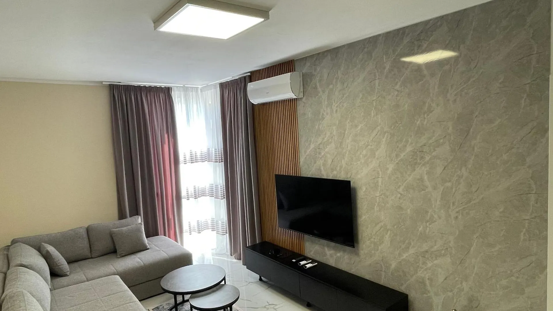Stivens Holiday Apartments Shëngjin